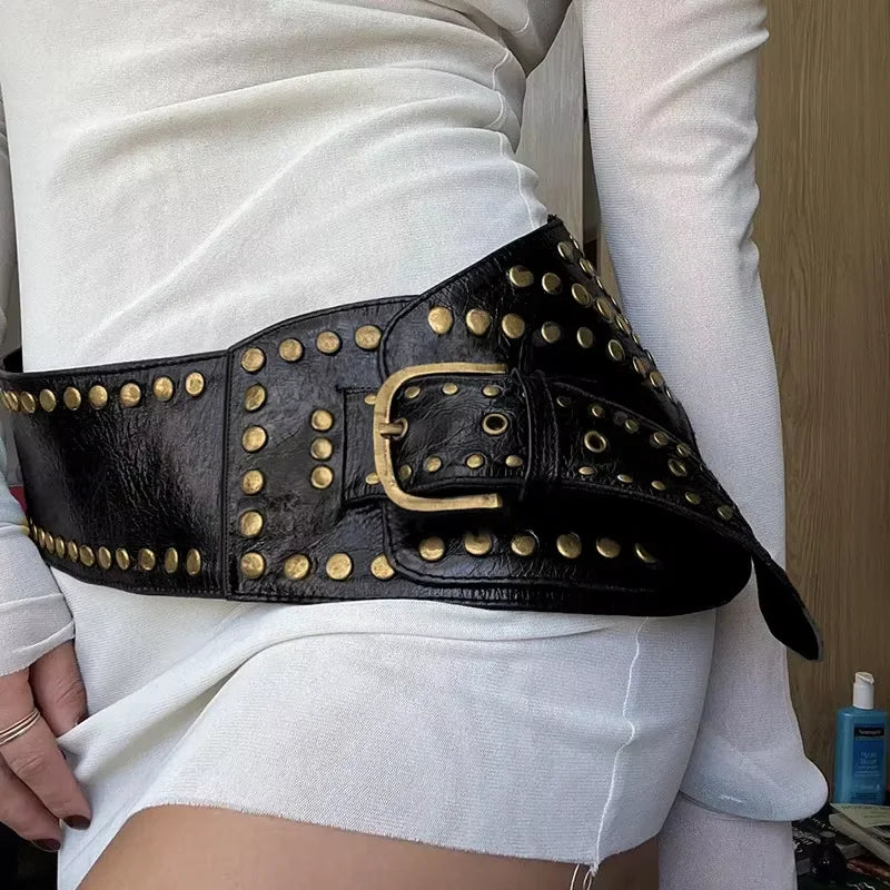 Cinturón Vintage con tachas